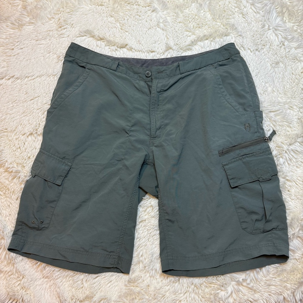 Alpine Men's Hybrid Cargo Shorts gray 34” waist 10” inseam no lining